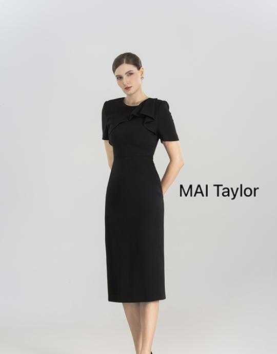 Đầm đen dáng ôm tay ngắn đính nơ ngực – MAI Taylor