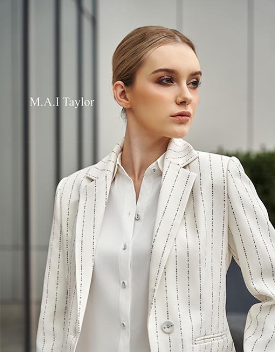 Set vest kẻ sọc trắng – Thanh thoát và tinh tế