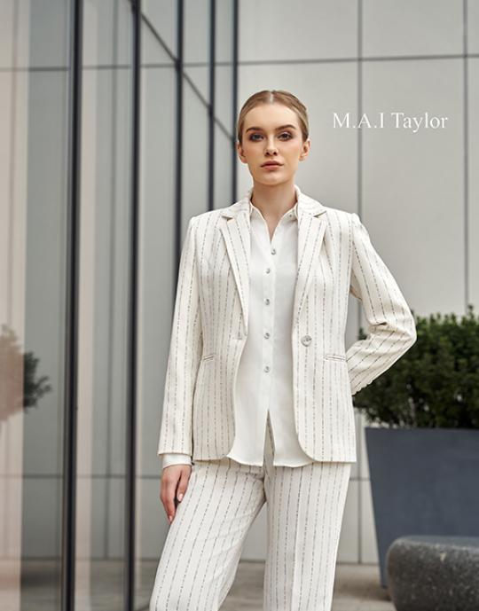 Set vest kẻ sọc trắng – Thanh thoát và tinh tế