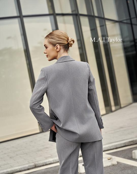 Set vest ghi kẻ – Thanh lịch và tinh tế