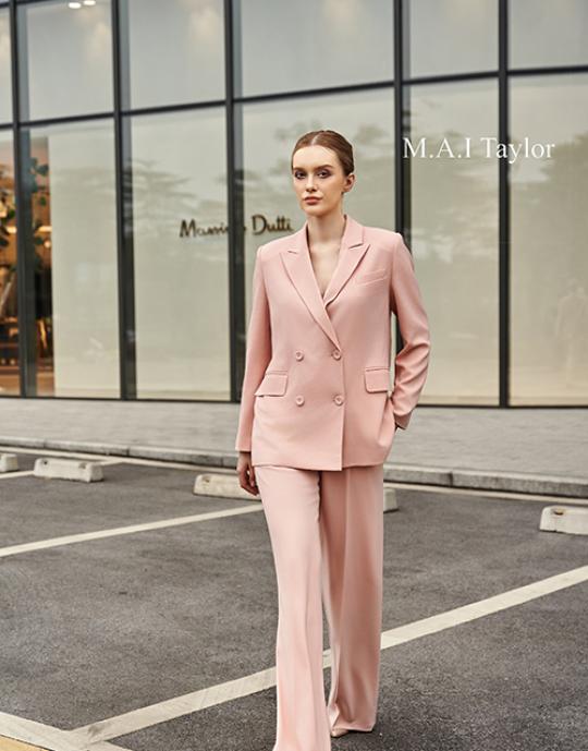 Set vest hồng pastel – Nữ tính, trang nhã và sang trọng