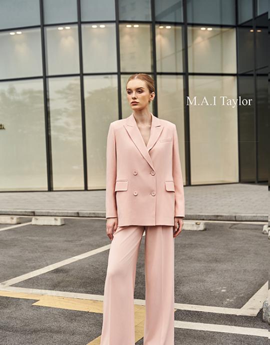 Set vest hồng pastel – Nữ tính, trang nhã và sang trọng