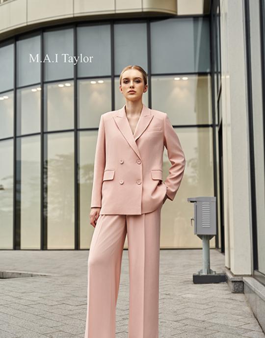 Set vest hồng pastel – Nữ tính, trang nhã và sang trọng