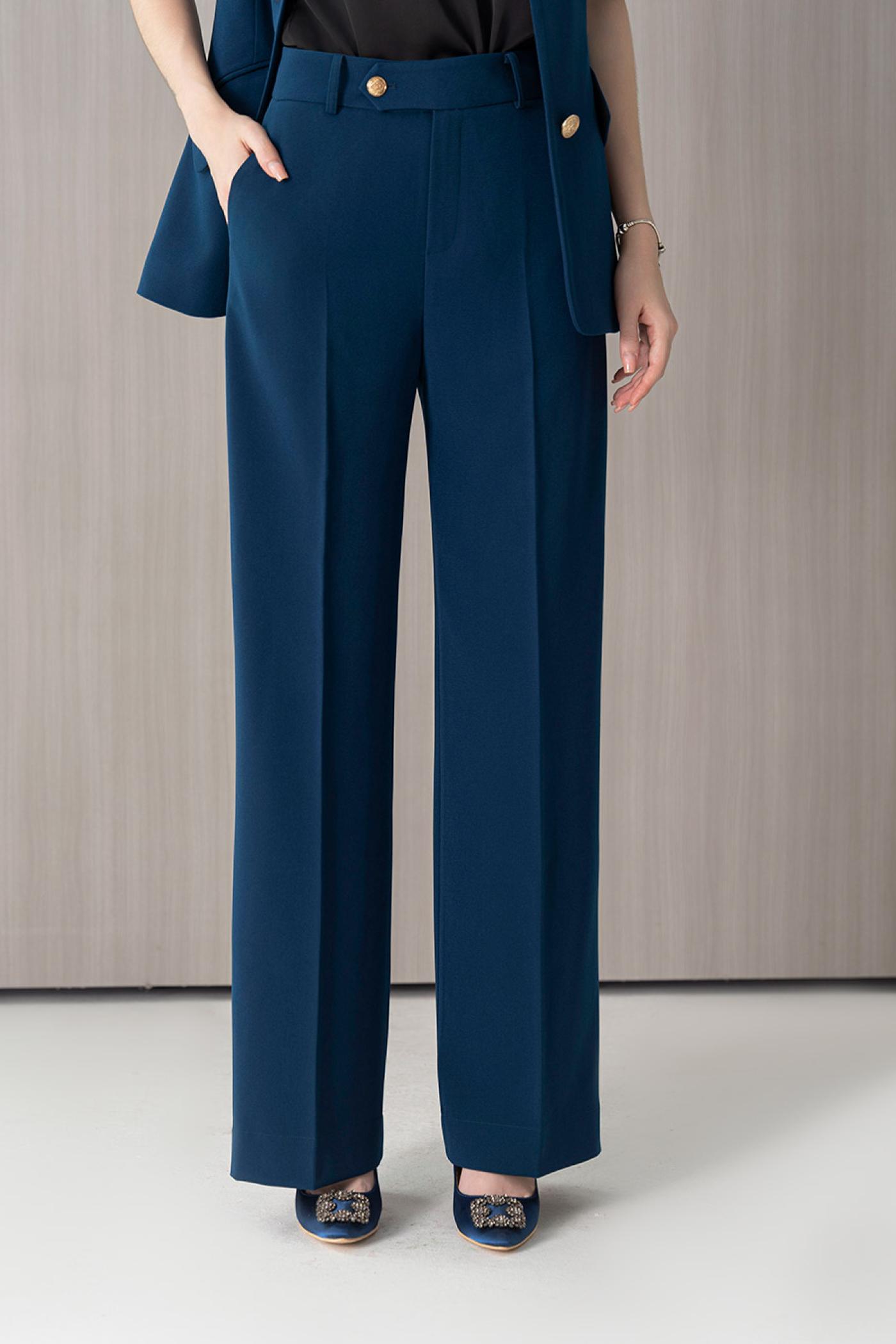 Bộ Suit Tay Ngắn Xanh Cổ Chữ V