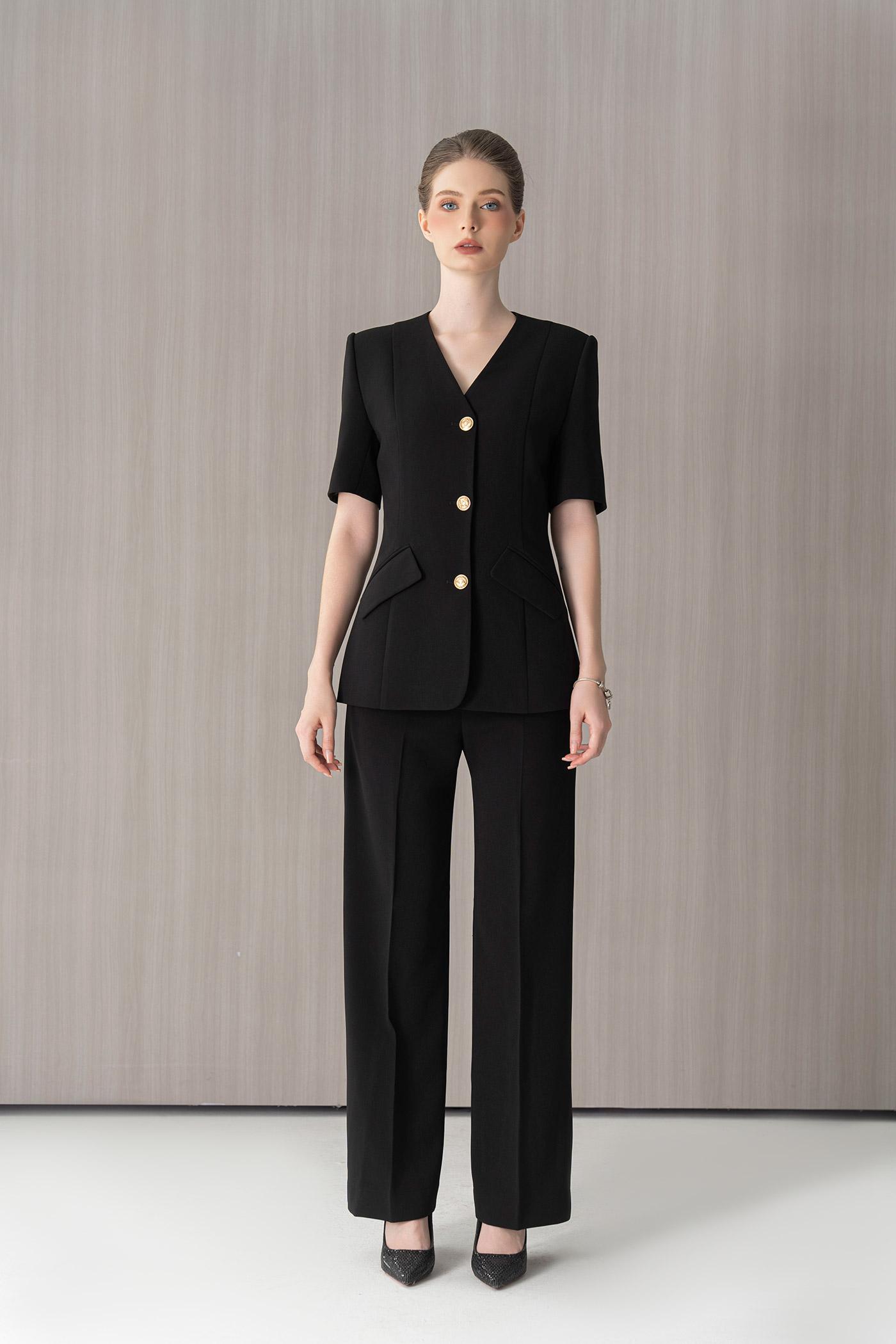 Bộ Suit Tay Ngắn Cổ V – Đen