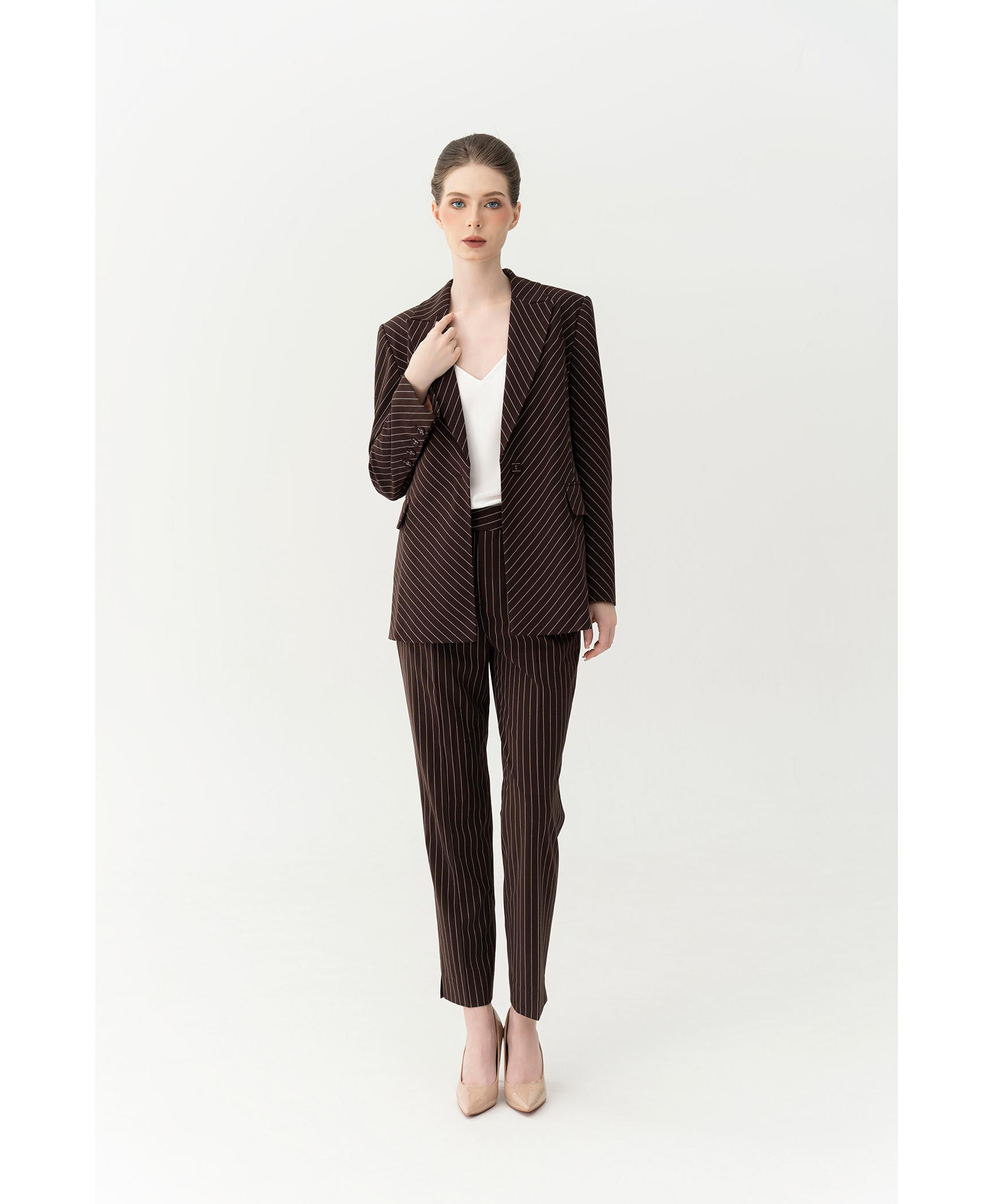 Bộ Suit Nữ Kẻ Sọc Form Chuẩn – Nâu