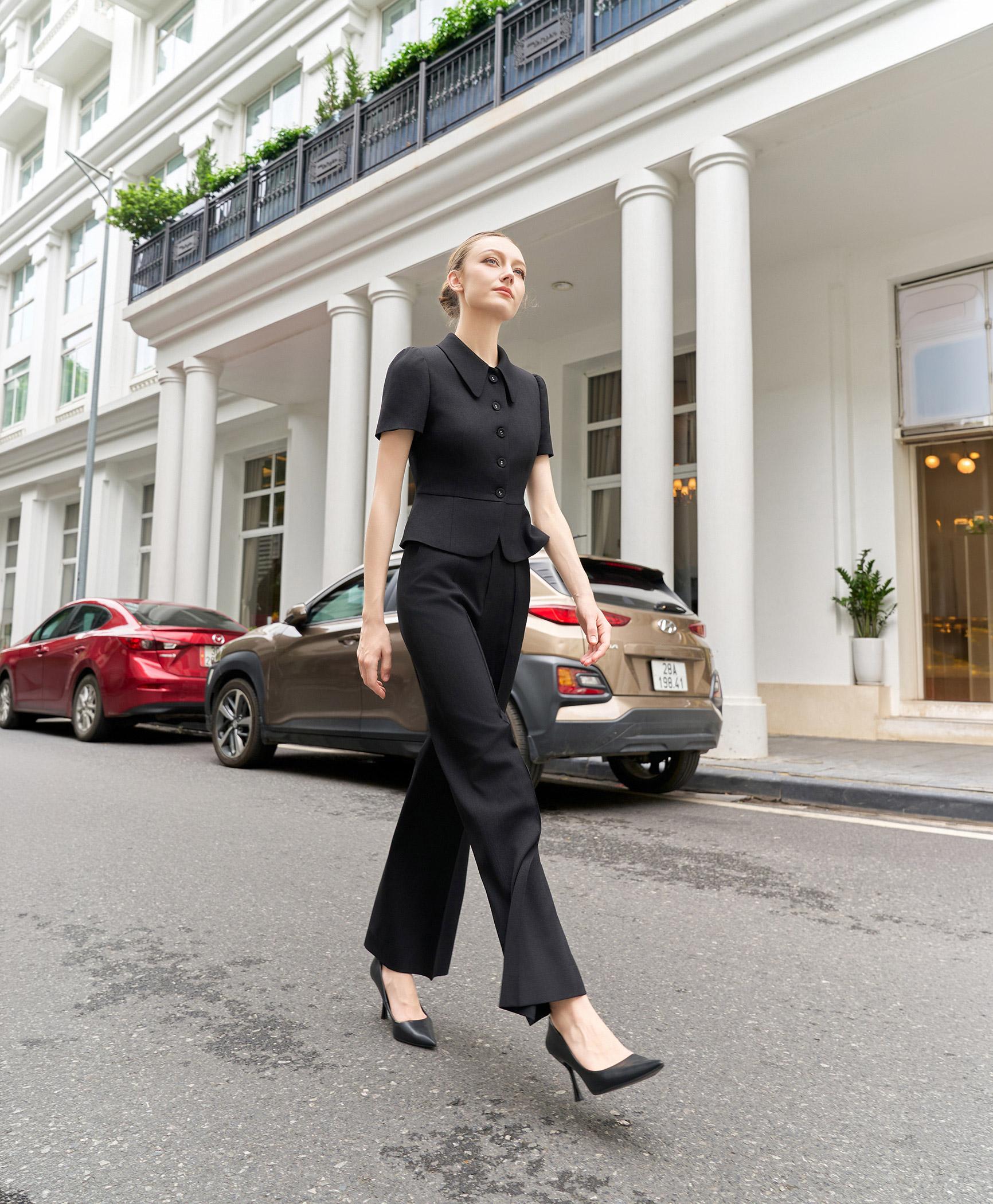 Bộ suit quần nữ cổ sen màu đen